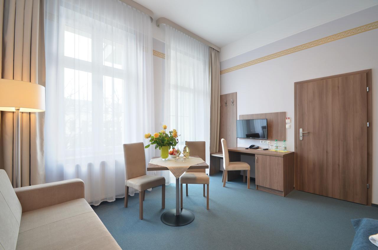 Hotel Zorza Kolobrzeg Exterior photo