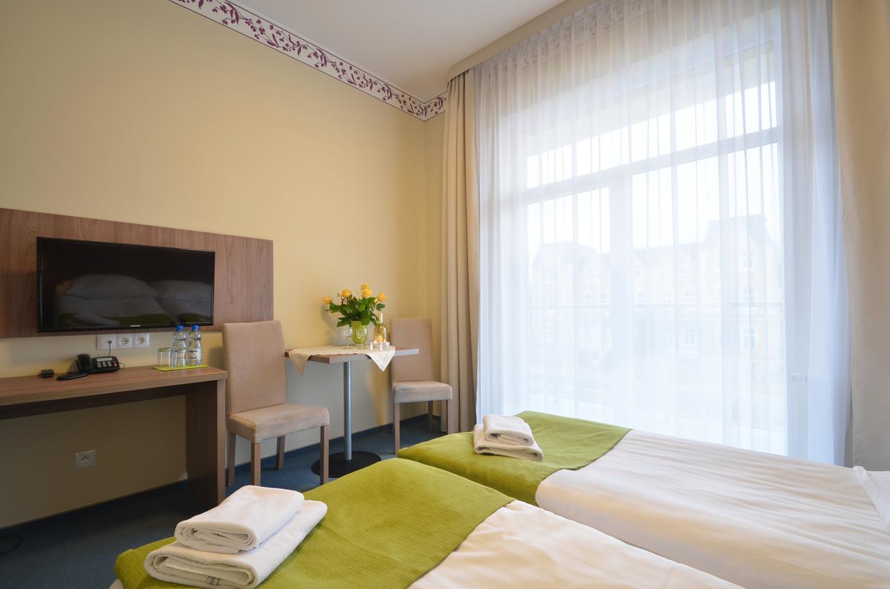 Hotel Zorza Kolobrzeg Exterior photo